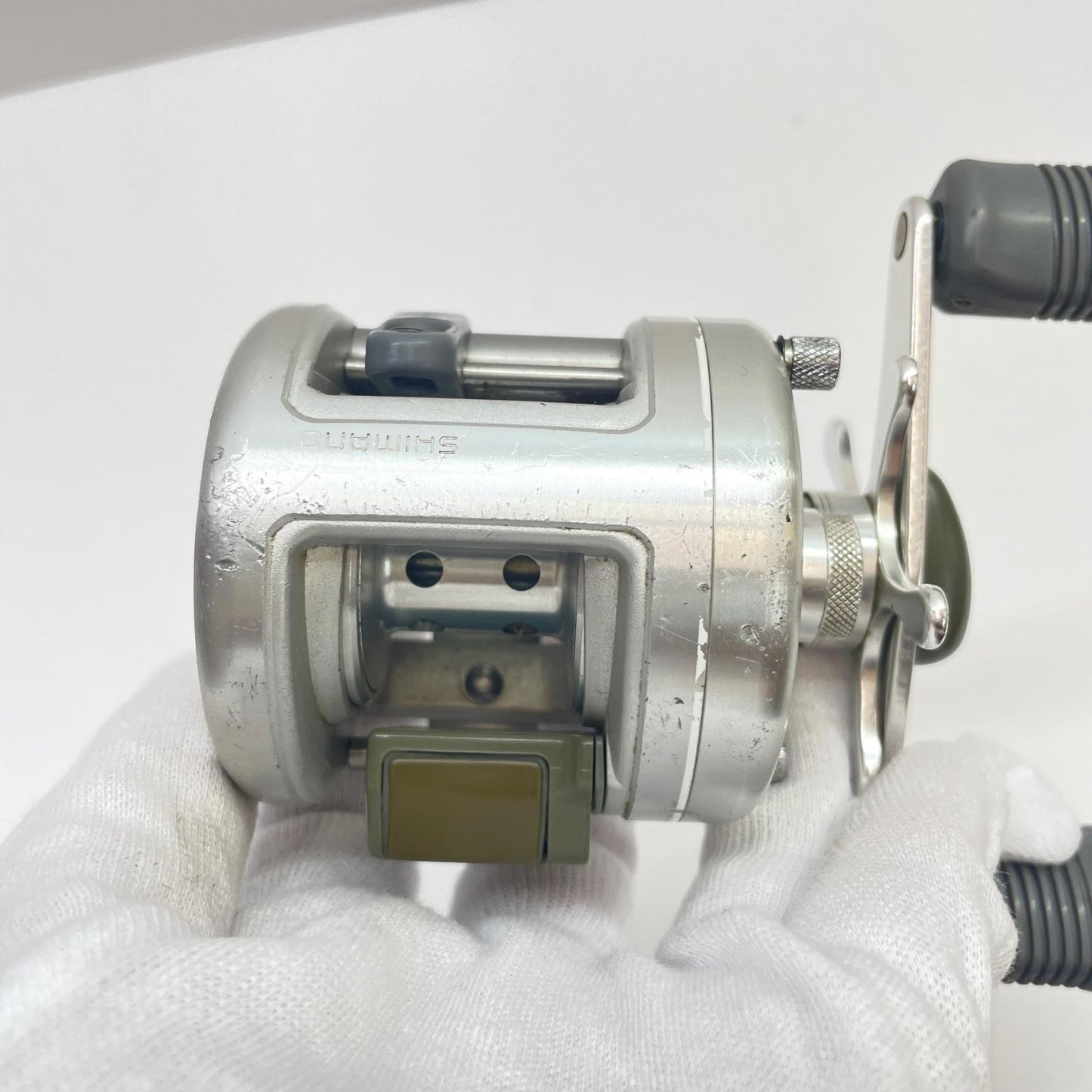 【フィッシング/釣り/釣具/リール】 【ベイトリール/右ハンドル】SHIMANO | シマノ 92カルカッタ100【瀬戸大橋店】