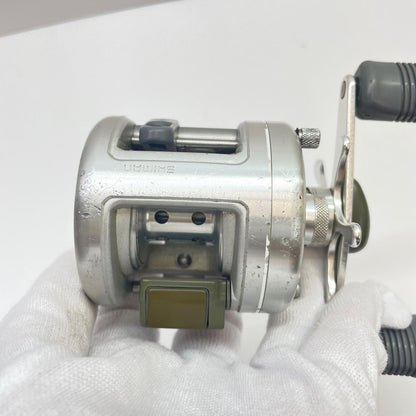 【フィッシング/釣り/釣具/リール】 【ベイトリール/右ハンドル】SHIMANO | シマノ 92カルカッタ100【瀬戸大橋店】