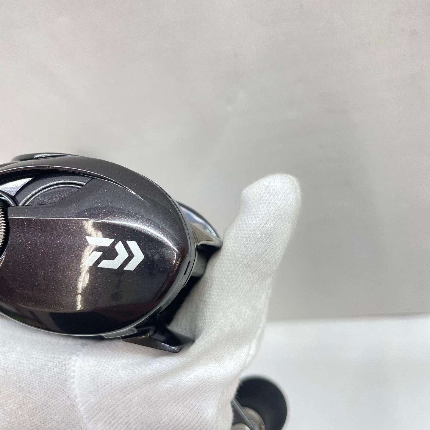 【フィッシング/釣り/釣具/リール】 【ベイトリール/右ハンドル】Daiwa | ダイワ 23紅牙100 00631026【瀬戸大橋店】