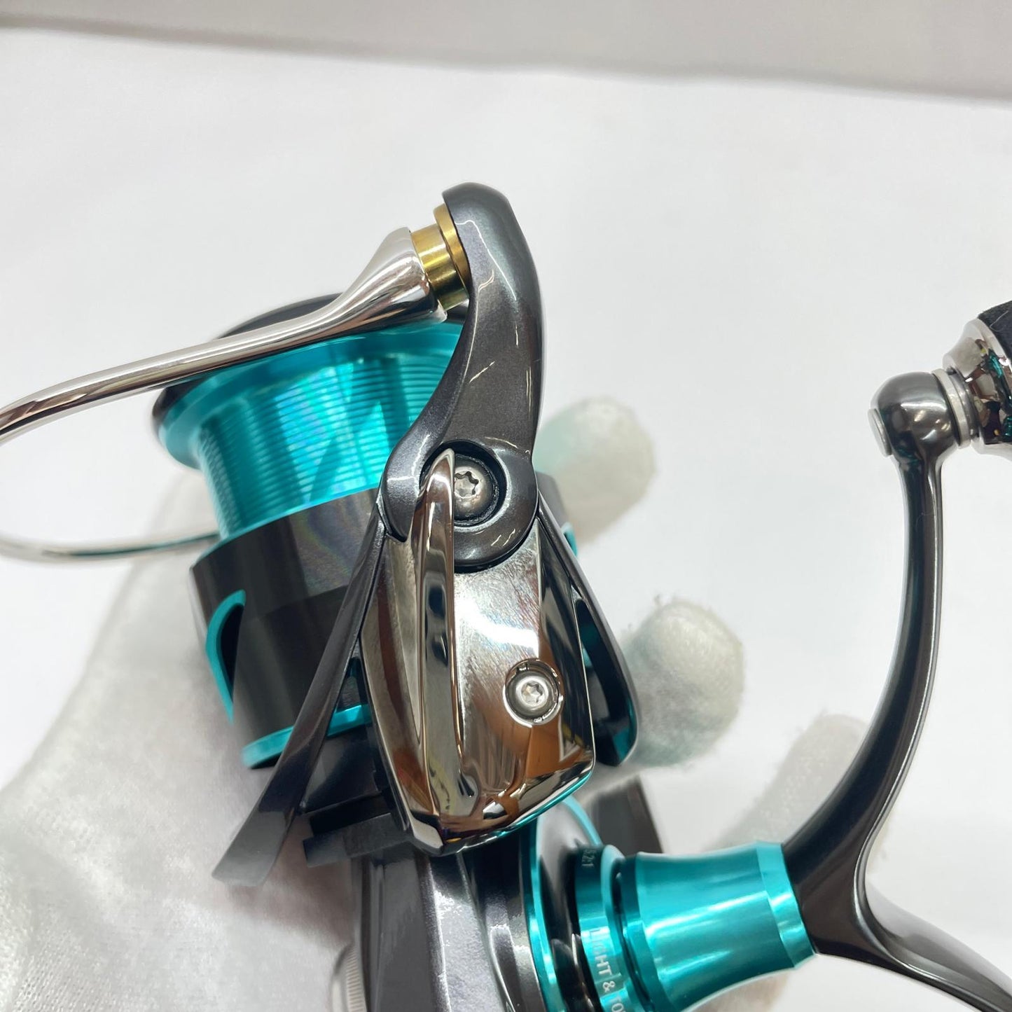 【フィッシング/釣り/釣具/リール】 【スピニングリール】Daiwa | ダイワ 21エメラルダスAIRLT2500-DH 00060313【瀬戸大橋店】