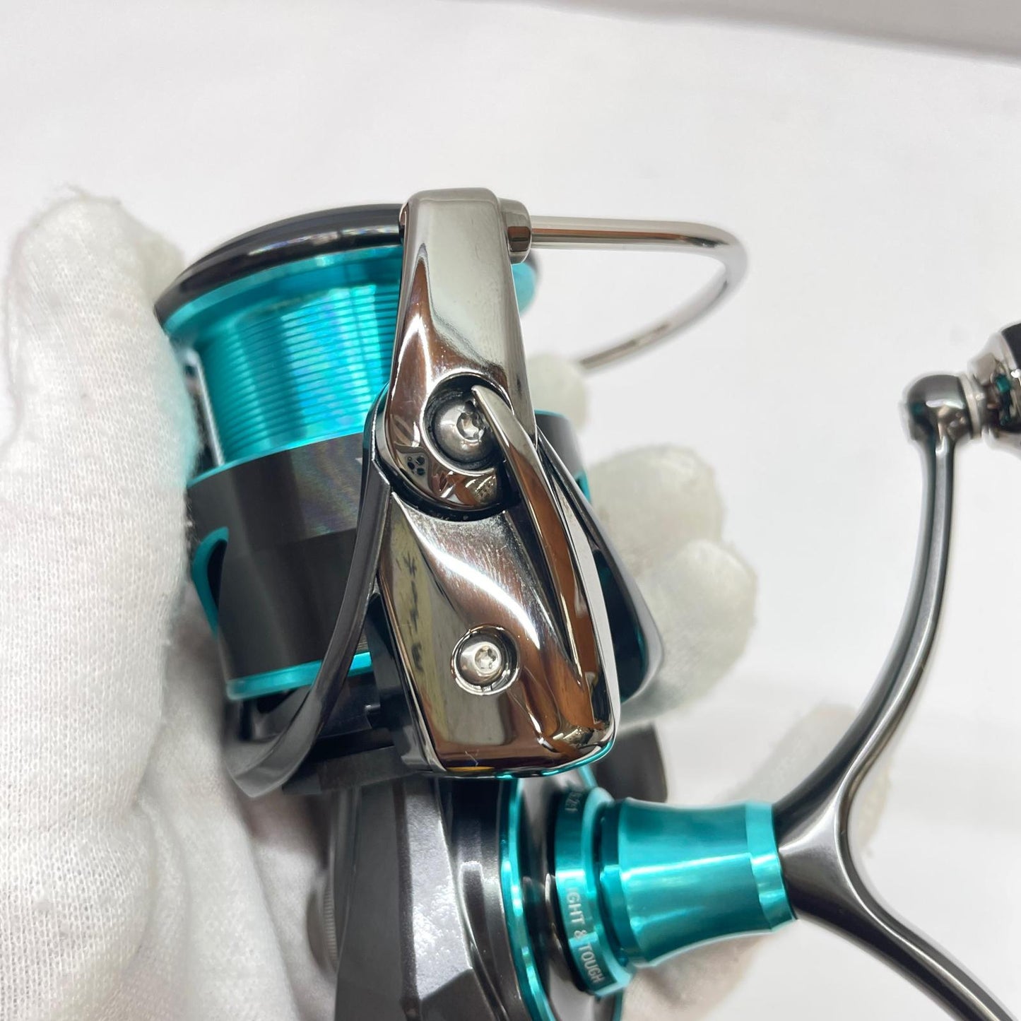 【フィッシング/釣り/釣具/リール】 【スピニングリール】Daiwa | ダイワ 21エメラルダスAIRLT2500-DH 00060313【瀬戸大橋店】