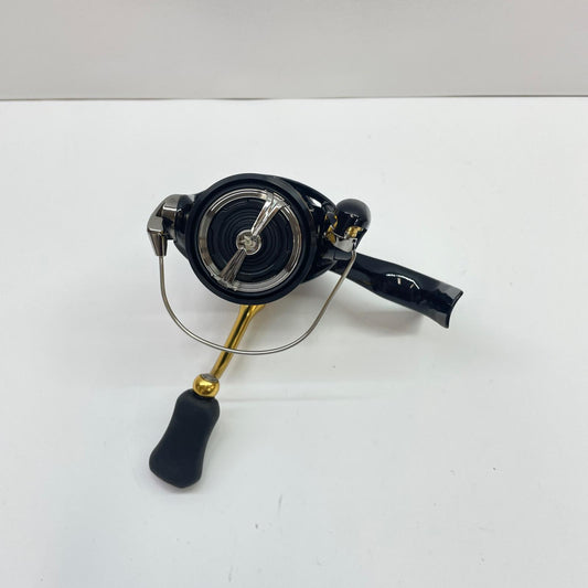 【フィッシング/釣り/釣具/リール】 【スピニングリール】Daiwa | ダイワ 23レガリスLT2000S-P【瀬戸大橋店】