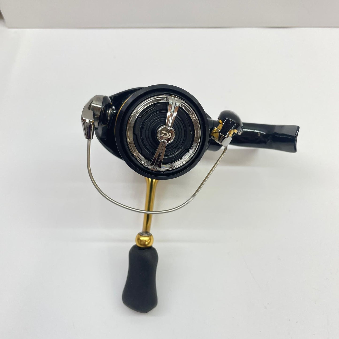 【フィッシング/釣り/釣具/リール】 【スピニングリール】Daiwa | ダイワ 23レガリスLT2000S-P【瀬戸大橋店】