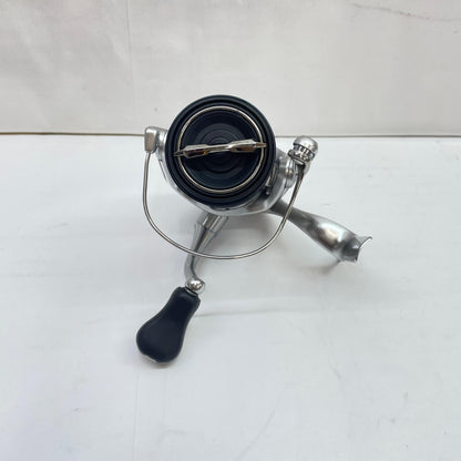 【フィッシング/釣り/釣具/リール】 【スピニングリール】SHIMANO | シマノ 19ストラディック2500SHG 04017【瀬戸大橋店】