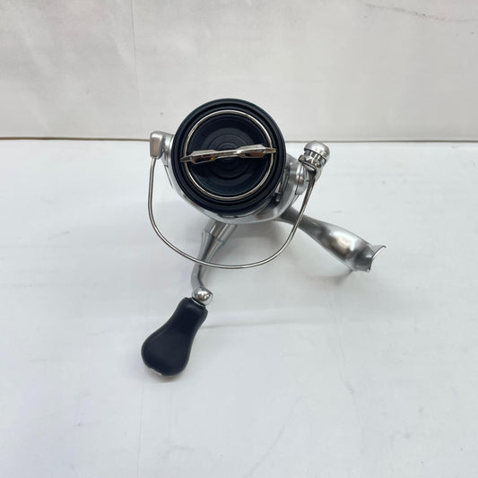 【フィッシング/釣り/釣具/リール】 【スピニングリール】SHIMANO | シマノ 19ストラディック2500SHG 04017【瀬戸大橋店】