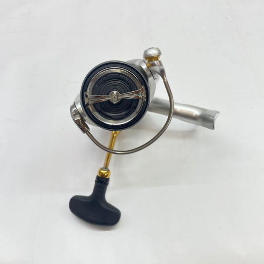 【フィッシング/釣り/釣具/リール】 【スピニングリール】Daiwa | ダイワ 21フリームスLT2500-XH ※サビあり(写真参照)【瀬戸大橋店】