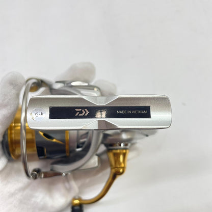 【フィッシング/釣り/釣具/リール】 【スピニングリール】Daiwa | ダイワ 21フリームスLT2500-XH ※サビあり(写真参照)【瀬戸大橋店】