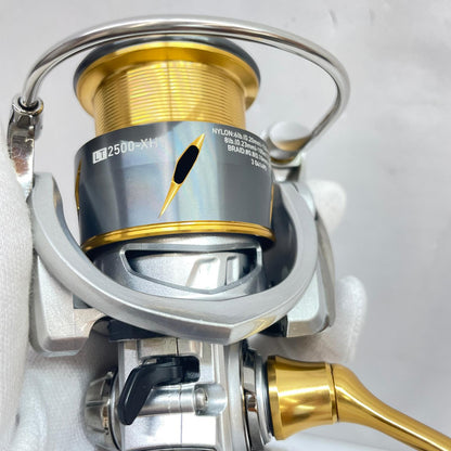 【フィッシング/釣り/釣具/リール】 【スピニングリール】Daiwa | ダイワ 21フリームスLT2500-XH ※サビあり(写真参照)【瀬戸大橋店】