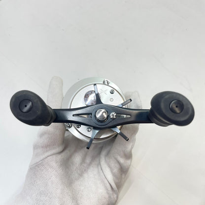 【フィッシング/釣り/釣具/リール】 【ベイトリール/右ハンドル】SHIMANO | シマノ 12オシアコンクエスト200PG 02916【瀬戸大橋店】