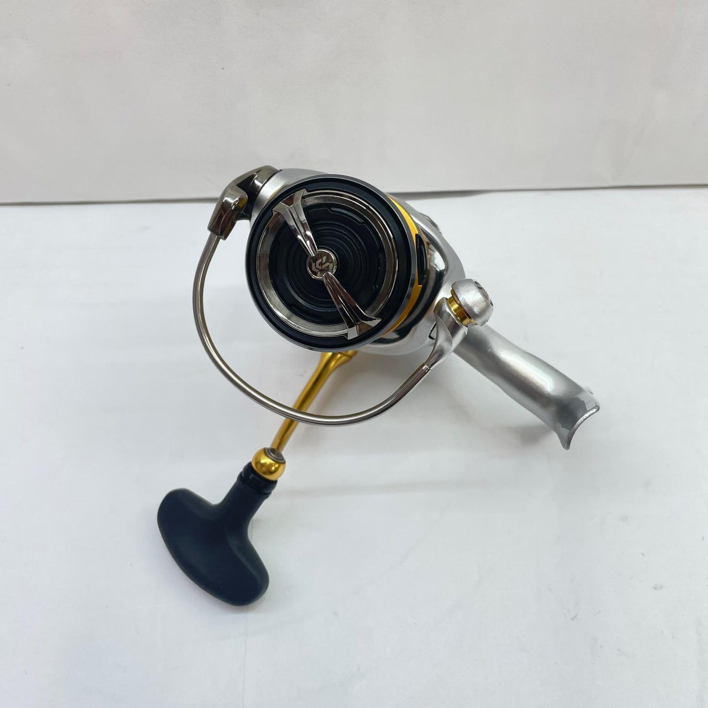 【フィッシング/釣り/釣具/リール】 【スピニングリール】Daiwa | ダイワ 21フリームスLT2500【瀬戸大橋店】
