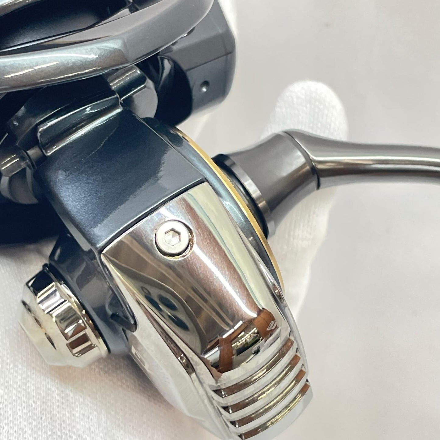 【フィッシング/釣り/釣具/リール】 【スピニングリール】Daiwa | ダイワ 22カルディアSW5000D-CXH 00065050【瀬戸大橋店】