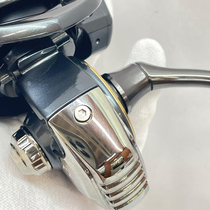 【フィッシング/釣り/釣具/リール】 【スピニングリール】Daiwa | ダイワ 22カルディアSW5000D-CXH 00065050【瀬戸大橋店】