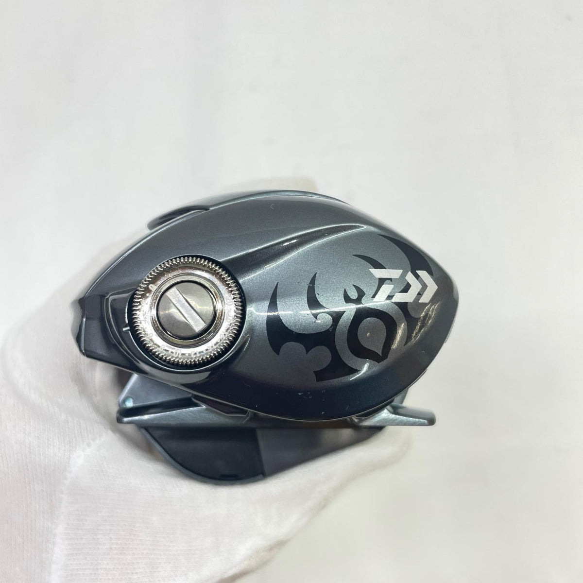【フィッシング/釣り/釣具/リール】 【ベイトリール/右ハンドル】Daiwa | ダイワ 25タトゥーラSVTW100H 00630153 ※カスタム品純正パーツありません。【瀬戸大橋店】