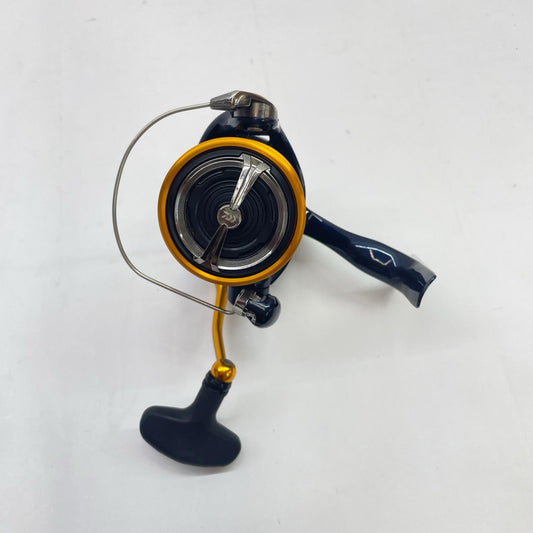 【フィッシング/釣り/釣具/リール】 【スピニングリール】Daiwa | ダイワ 24レブロスLT3000D-C【瀬戸大橋店】