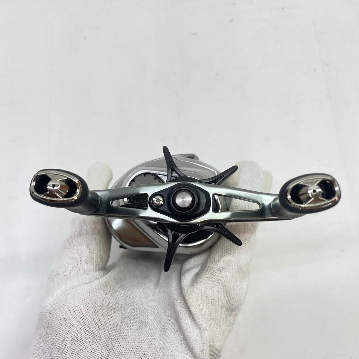 【フィッシング/釣り/釣具/リール】 【ベイトリール/右ハンドル】Daiwa | ダイワ 1ジリオンSVTW1000XH 00630217【瀬戸大橋店】