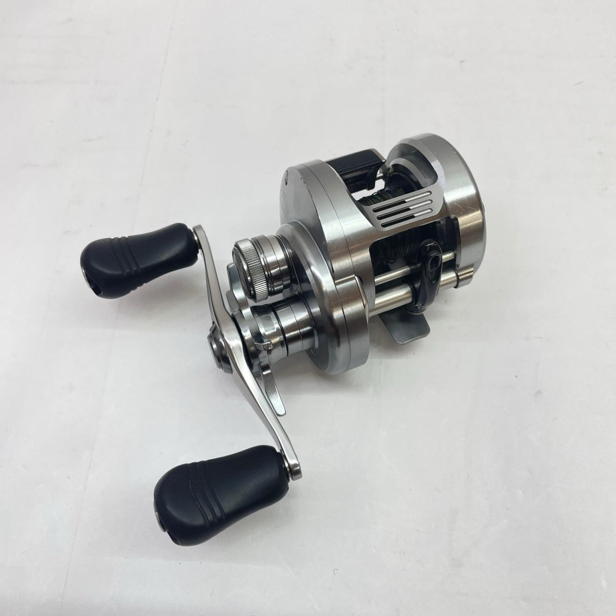 【フィッシング/釣り/釣具/リール】 【ベイトリール/右ハンドル】SHIMANO | シマノ 20カルカッタコンクエストDC100HG 04085【瀬戸大橋店】