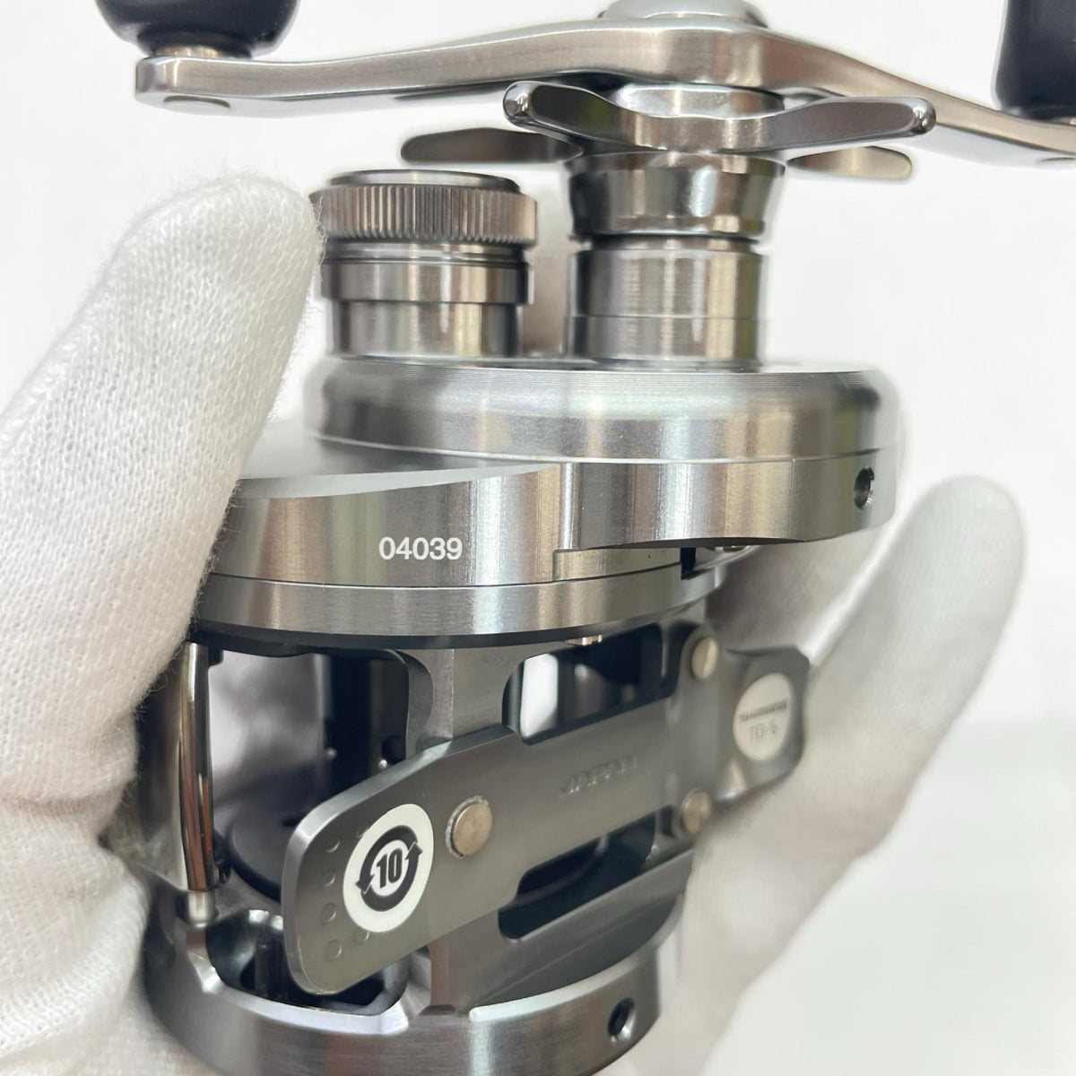 【フィッシング/釣り/釣具/リール】 【ベイトリール/右ハンドル】SHIMANO | シマノ 20カルカッタコンクエストDC200HG 04039【瀬戸大橋店】