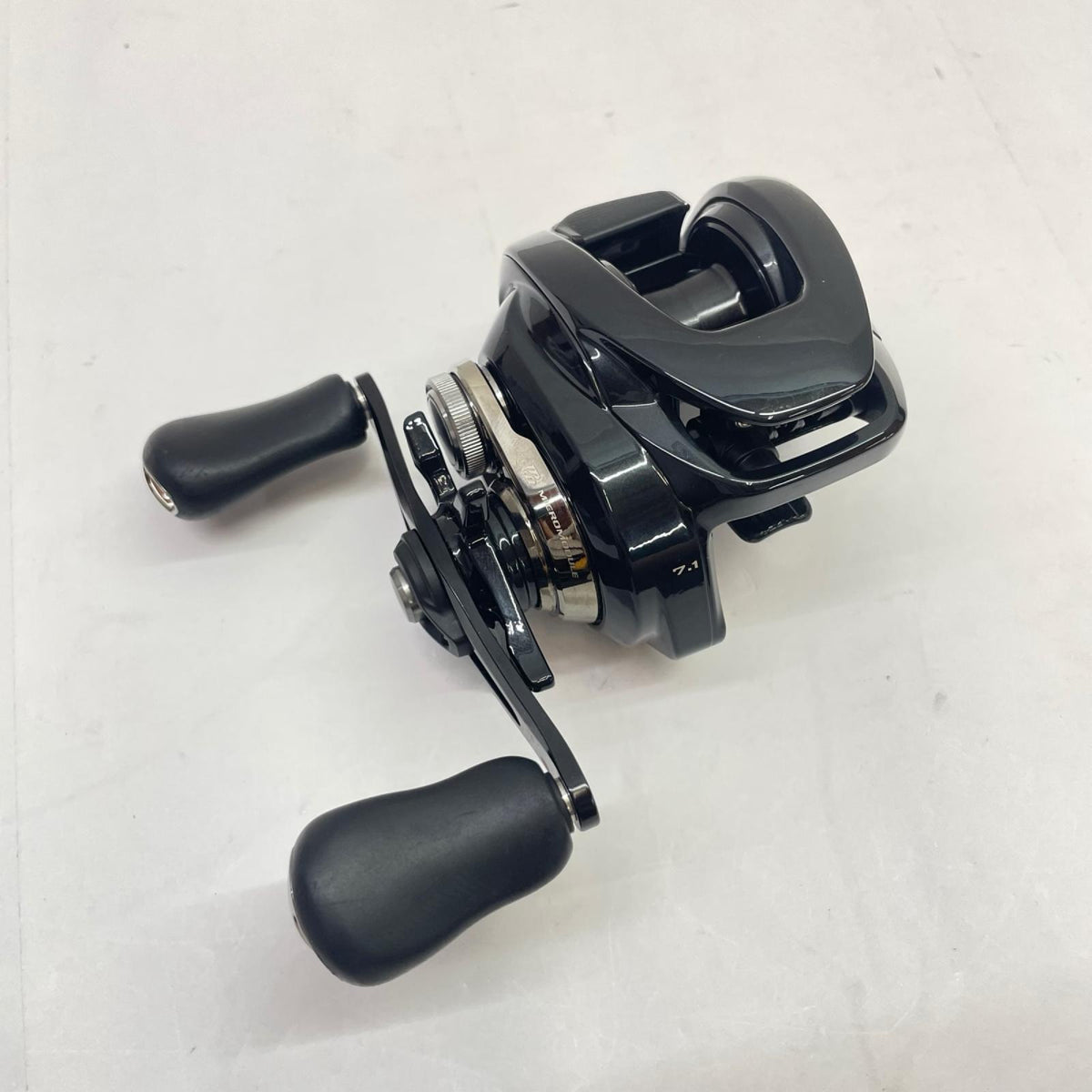 【フィッシング/釣り/釣具/リール】 【ベイトリール/右ハンドル】SHIMANO | シマノ 24メタニウムDC70HG 046628【瀬戸大橋店】