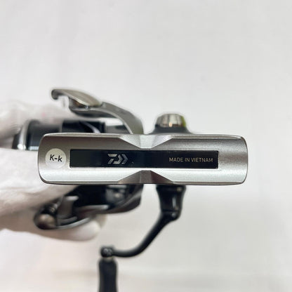 【フィッシング/釣り/釣具/リール】 【スピニングリール】Daiwa | ダイワ 25カルディアFCLT2000S-H 00060402【瀬戸大橋店】