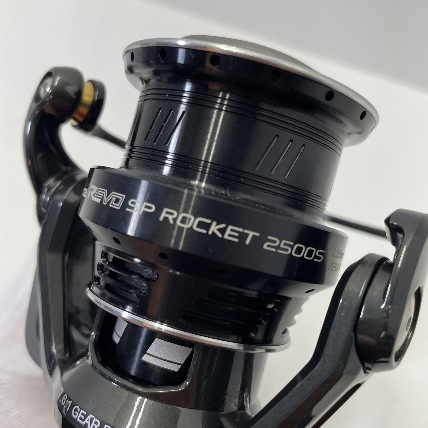 【フィッシング/釣り/釣具/リール】 【スピニングリール】AbuGarcia | アブガルシア レボSPロケット 2500S【尾張小牧店】