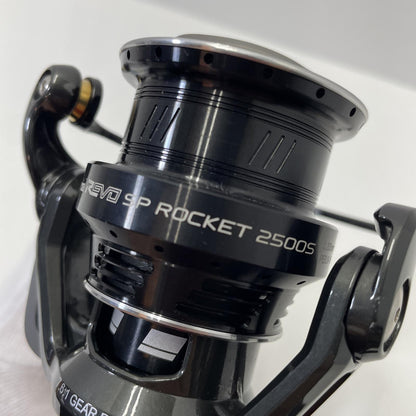 【フィッシング/釣り/釣具/リール】 【スピニングリール】AbuGarcia | アブガルシア レボSPロケット 2500S【尾張小牧店】