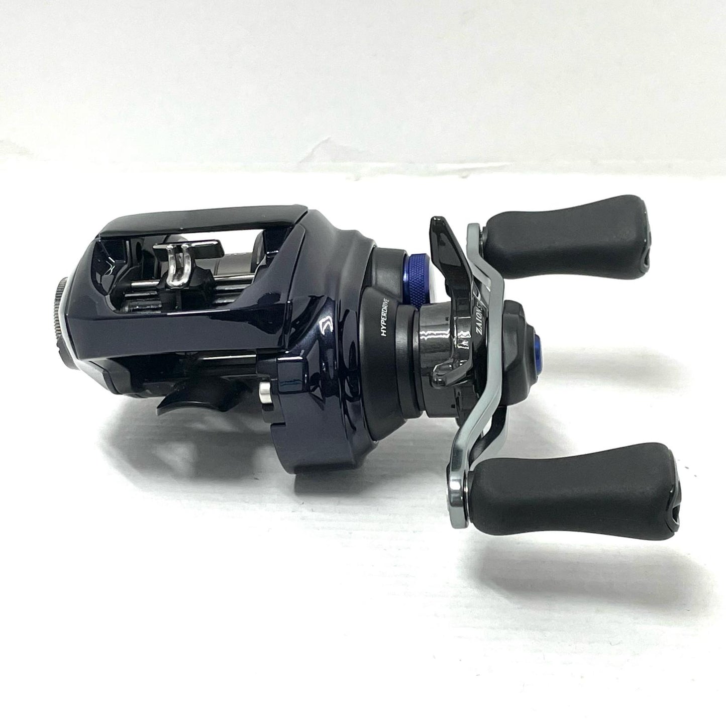 【フィッシング/釣り/釣具/リール】 【ベイトリール/左ハンドル】Daiwa | ダイワ 23ソルティスト SVTW80XHL【尾張小牧店】