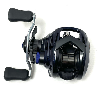 【フィッシング/釣り/釣具/リール】 【ベイトリール/左ハンドル】Daiwa | ダイワ 23ソルティスト SVTW80XHL【尾張小牧店】