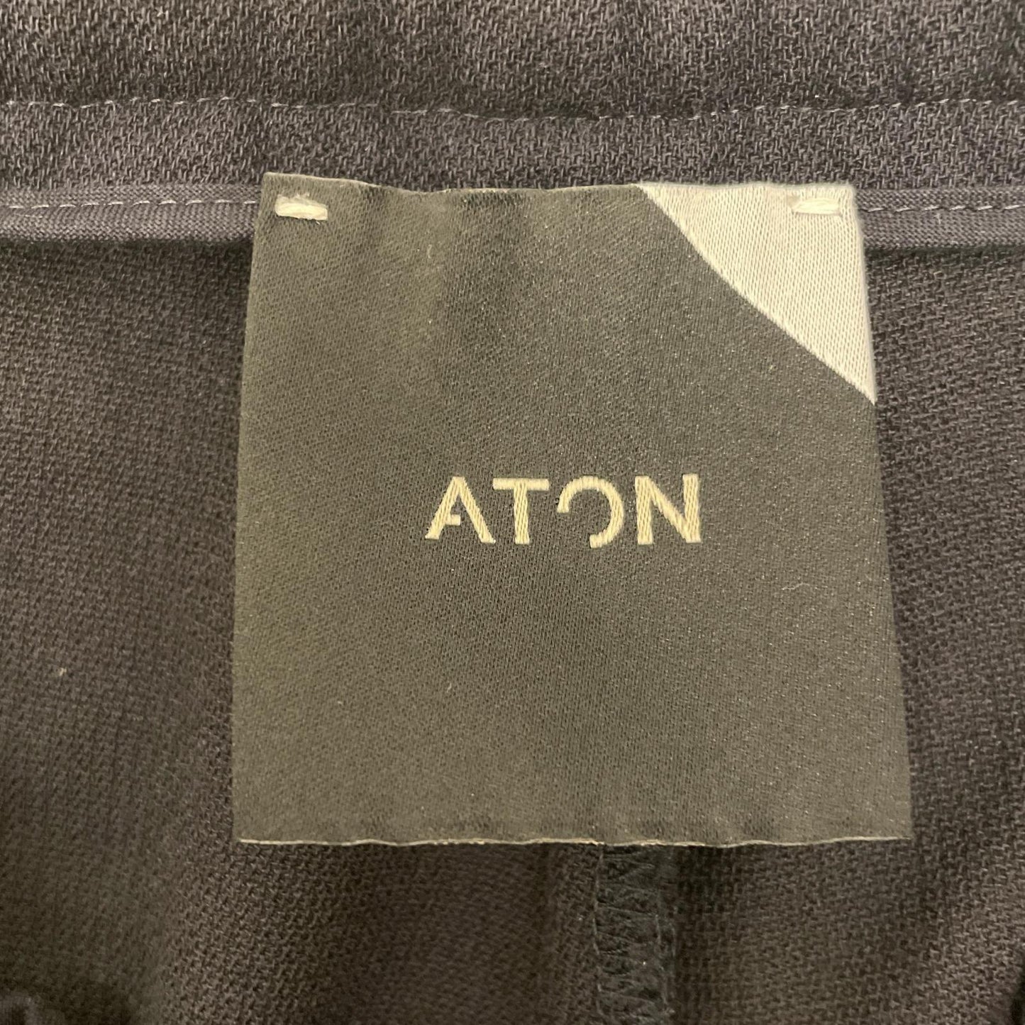 ATON | エイトン WOOL CARAMEL PIQUET EASY TAPERED PANTS パンツ ネイビー サイズ：2【尾張小牧店】