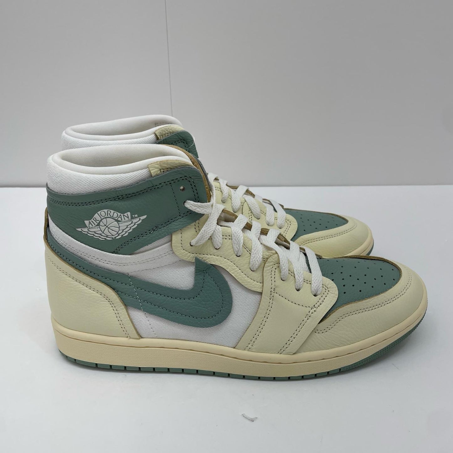 NIKE | ナイキ Women's Air Jordan 1 High MM スニーカー FB9891-104 その他 29cm