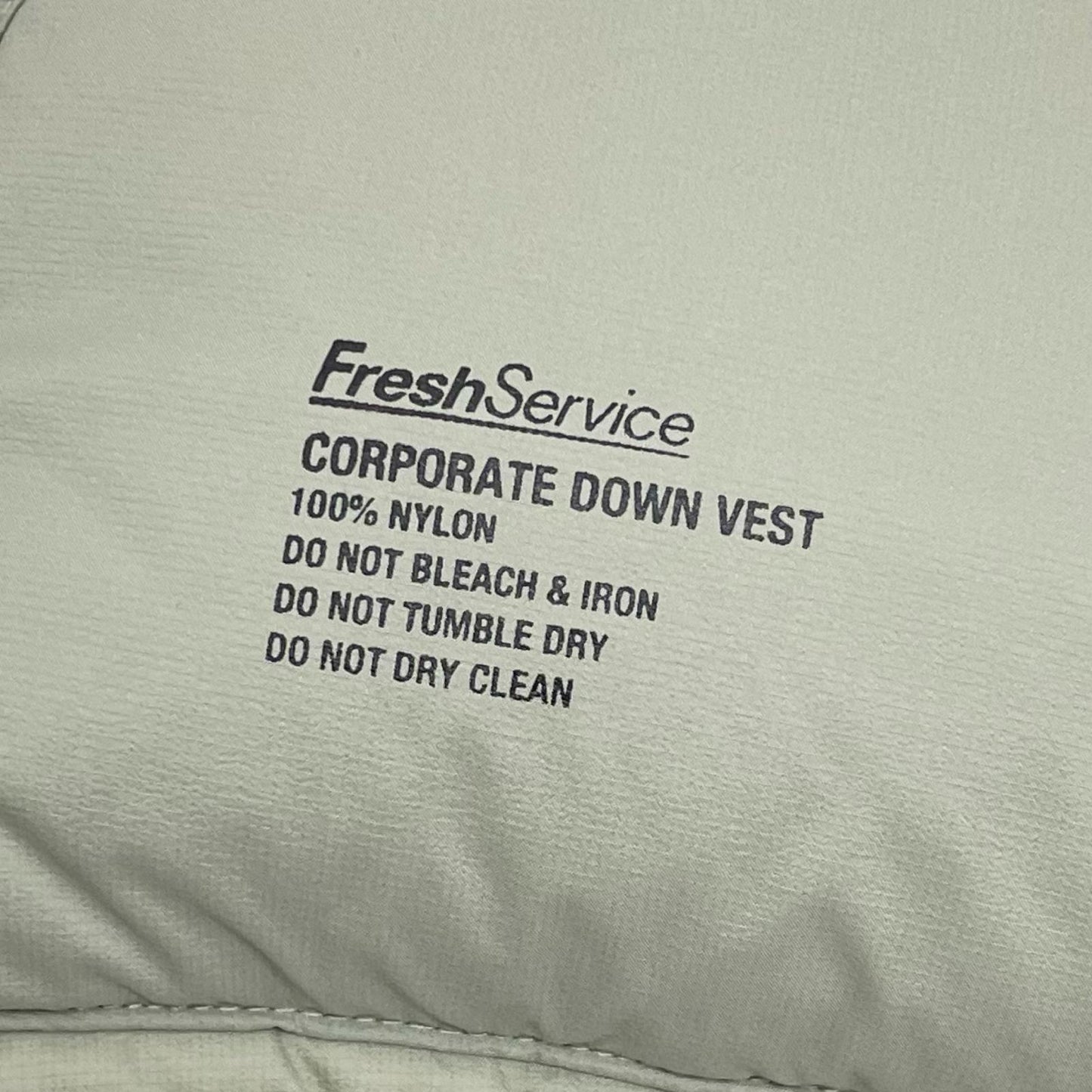 FreshService | フレッシュサービス CORPORATE DOWN VEST ダウンベスト FSC243-10112B ベージュ系 サイズ：M【尾張小牧店】