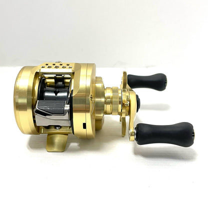【フィッシング/釣り/釣具/リール】 【ベイトリール/右ハンドル】SHIMANO | シマノ 21カルカッタコンクエスト 100【尾張小牧店】