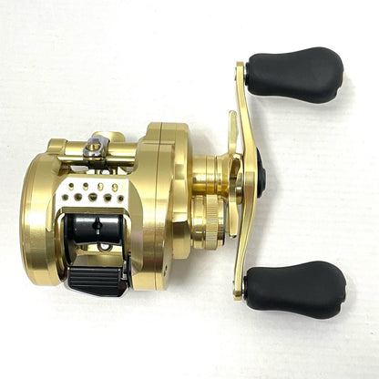 【フィッシング/釣り/釣具/リール】 【ベイトリール/右ハンドル】SHIMANO | シマノ 21カルカッタコンクエスト 100【尾張小牧店】