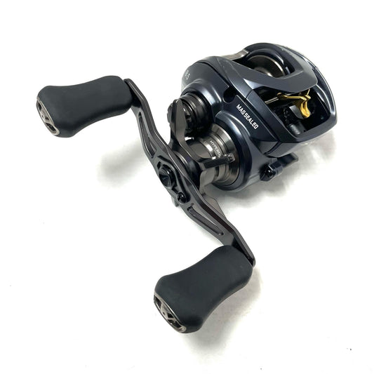 【フィッシング/釣り/釣具/リール】 【ベイトリール/右ハンドル】Daiwa | ダイワ 23スティーズ　AITW1000XH【尾張小牧店】