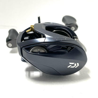 【フィッシング/釣り/釣具/リール】 【ベイトリール/右ハンドル】Daiwa | ダイワ 23スティーズ　AITW1000XH【尾張小牧店】