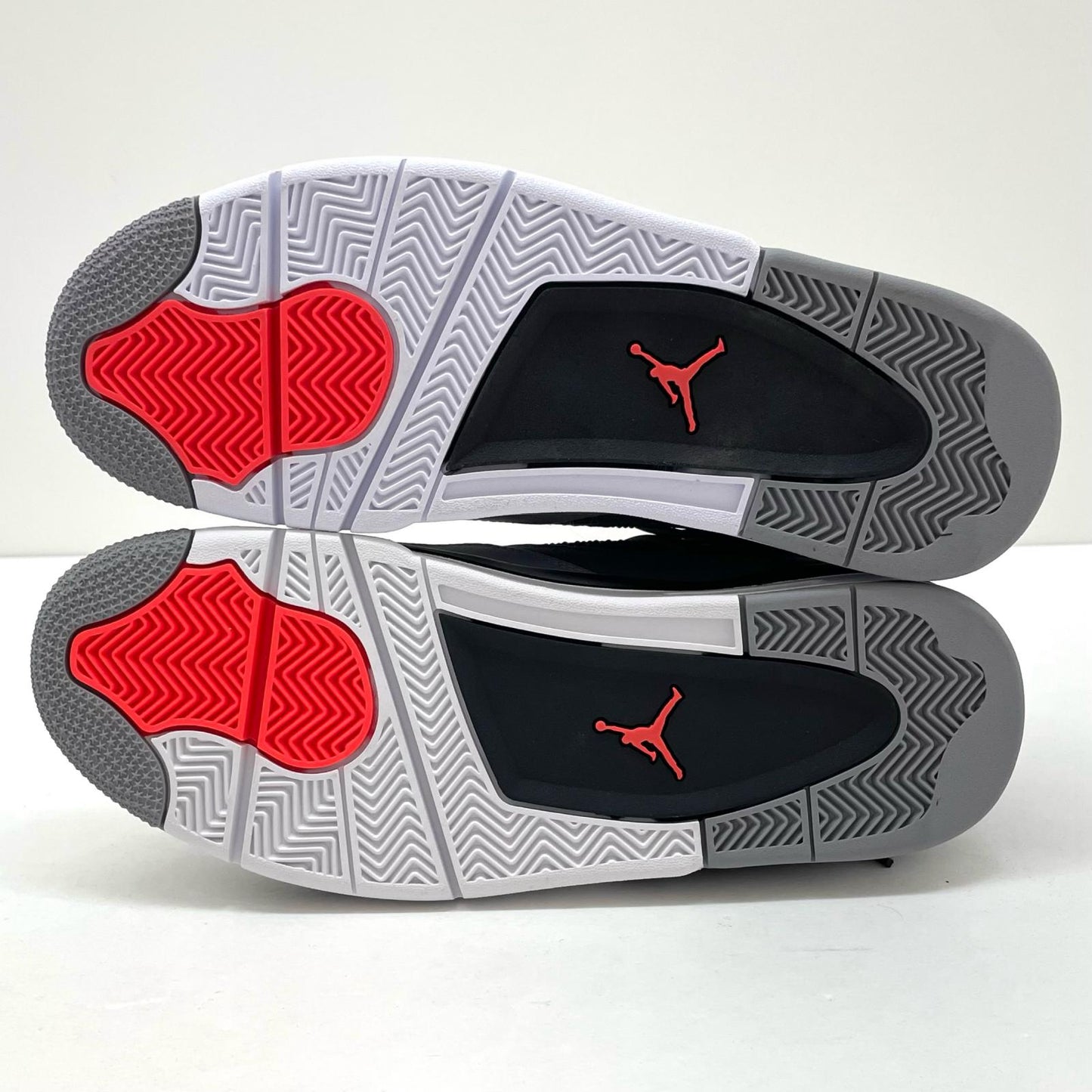 NIKE | ナイキ Air Jordan 4 Retro スニーカー DH6927-061 グレー 29cm【尾張小牧店】