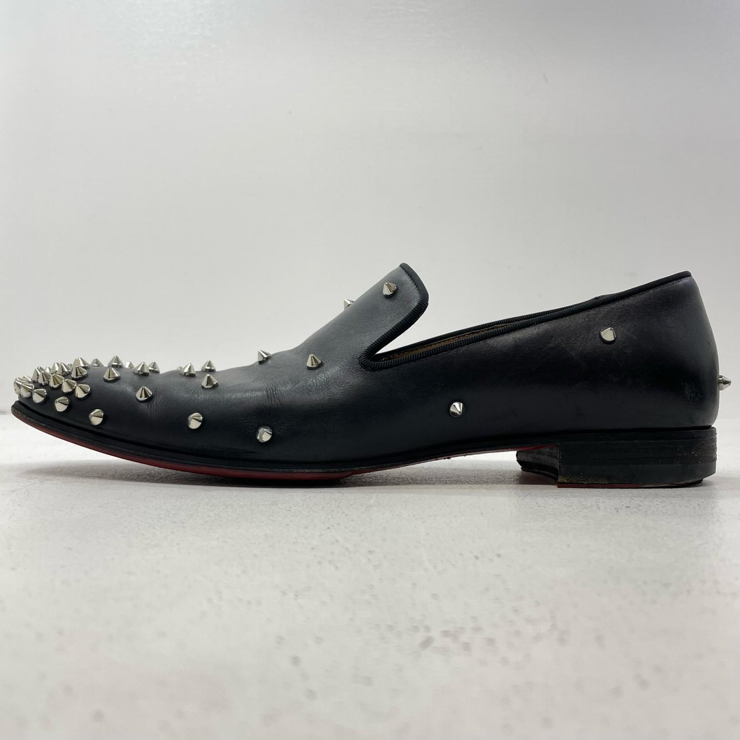 Christian Louboutin | クリスチャンルブタン その他靴 ブラック【尾張小牧店】