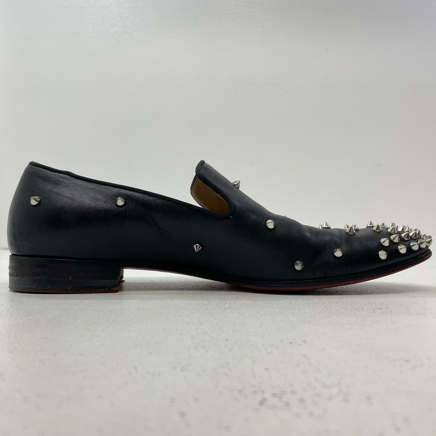 Christian Louboutin | クリスチャンルブタン その他靴 ブラック【尾張小牧店】