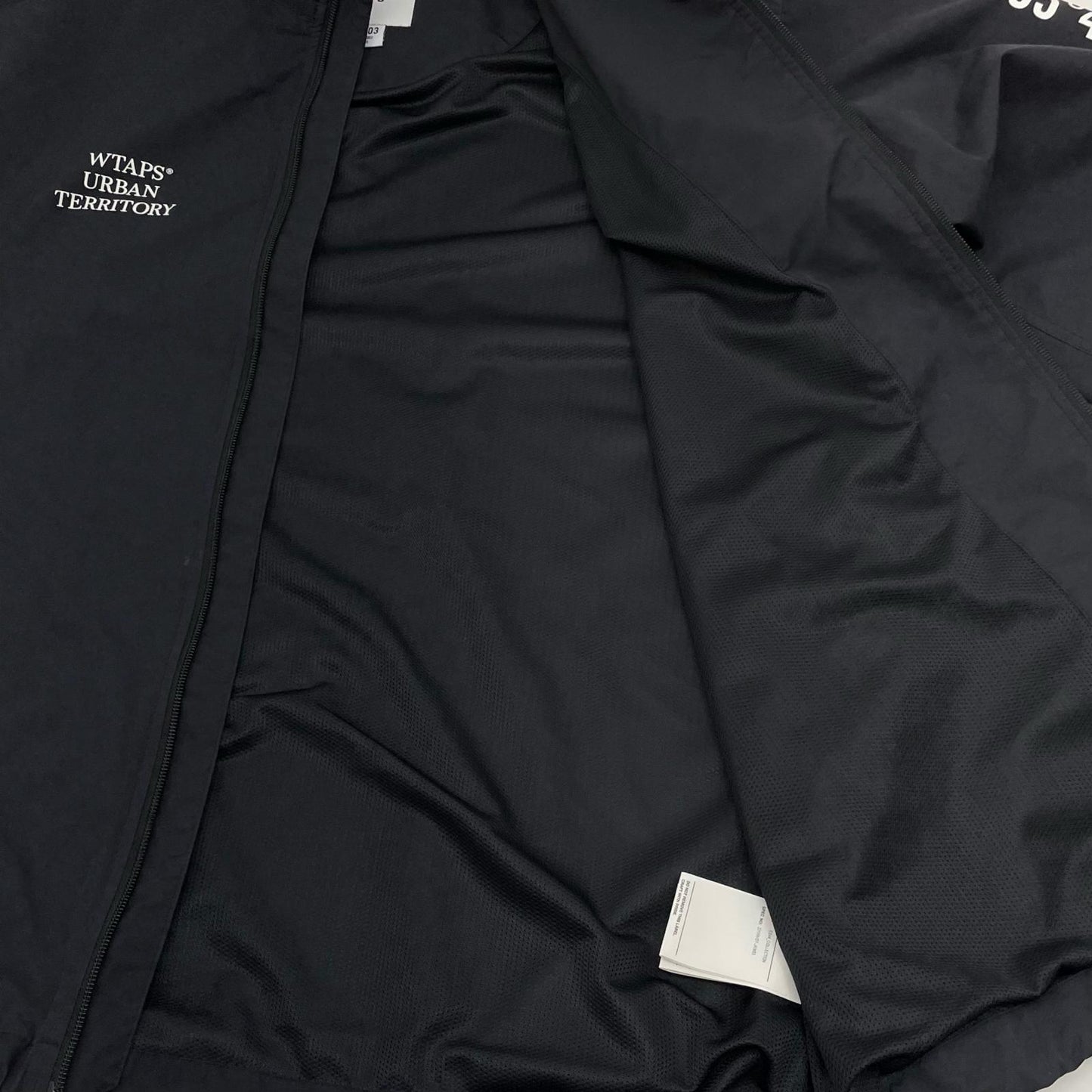 W)TAPS | ダブルタップス TRACK JACKET NYLON TUSSAH ナイロンジャケット 221WVDT-JKM03 ブラック サイズ：3【尾張小牧店】