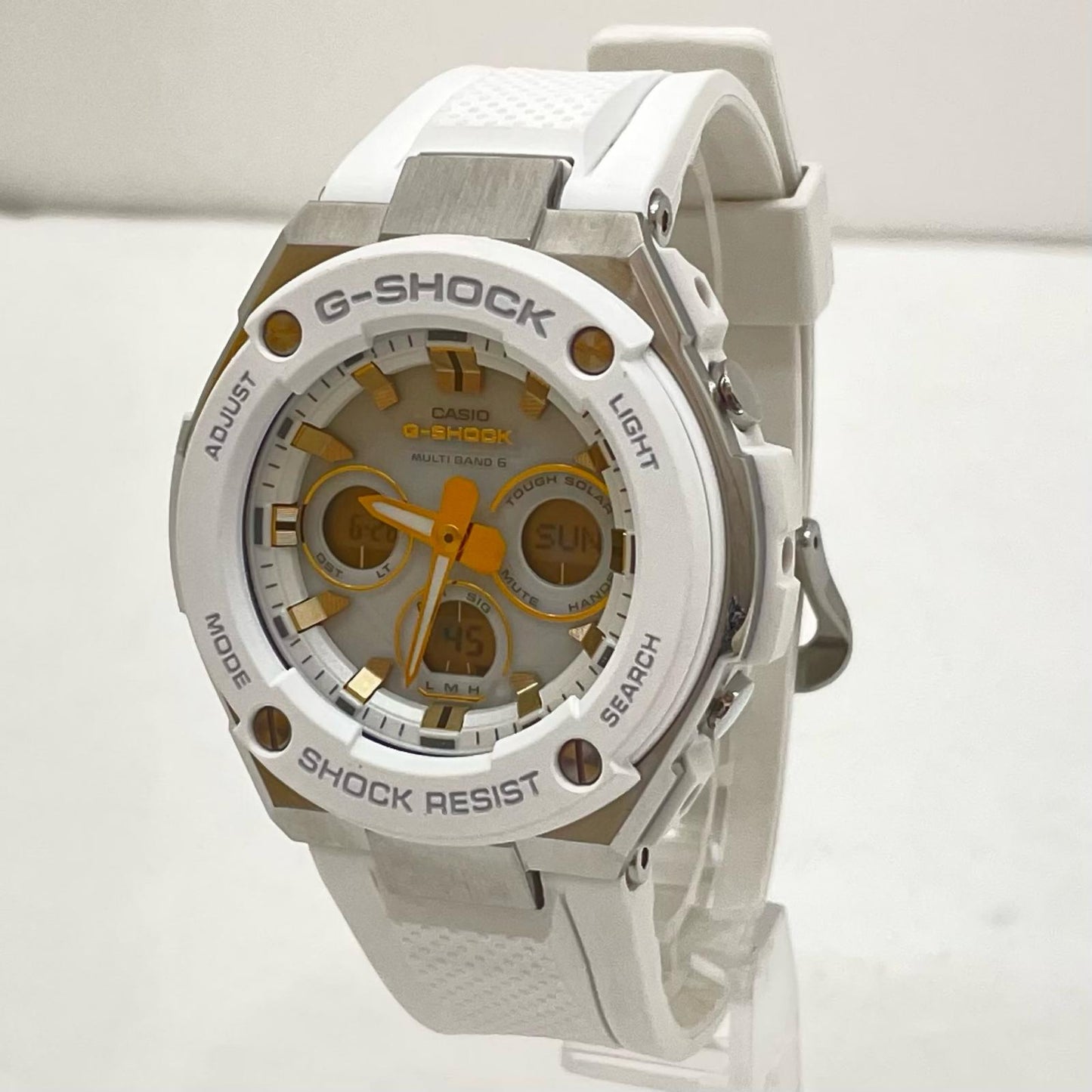 G-SHOCK | ジーショック 腕時計 ホワイト