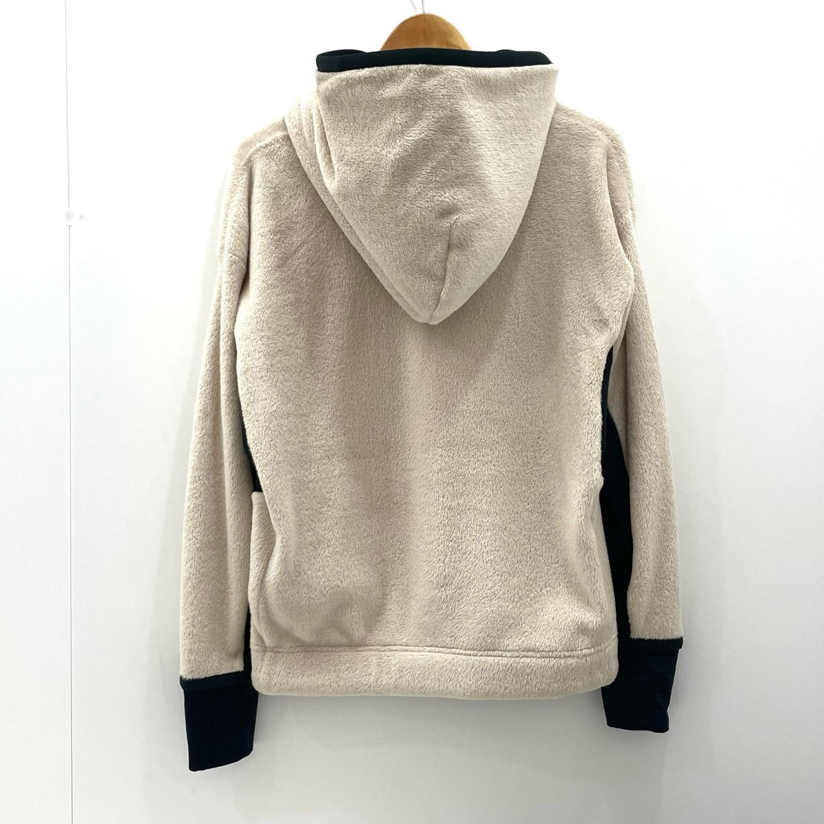 【中古】MONCLER | モンクレール パーカー ホワイト サイズ：S【尾張小牧店】