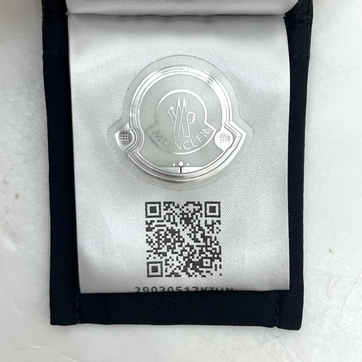 【中古】MONCLER | モンクレール パーカー ホワイト サイズ：S【尾張小牧店】