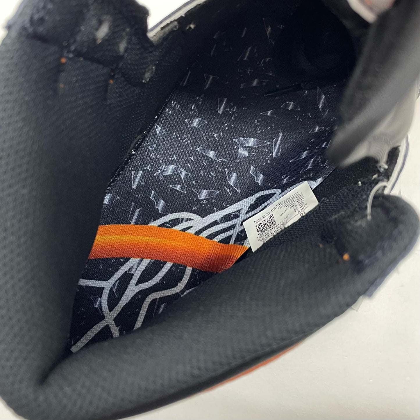 NIKE | ナイキ スニーカー DZ5485-008 オレンジ×ブラック×ホワイト 28cm