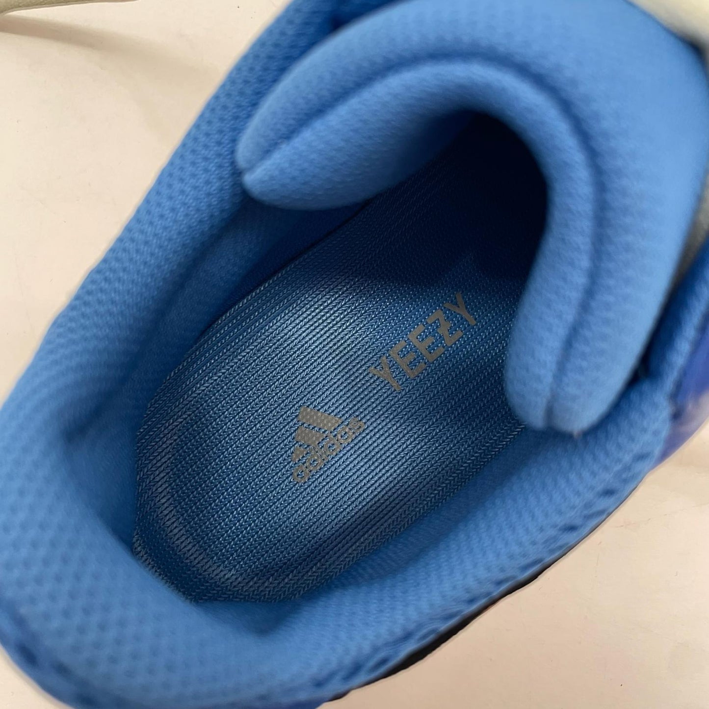 adidas | adidas | アディダス YEEZY Boost 700 "Bright Blue"/イージーブースト700 "ブライトブルー"　スニーカー 靴 GZ0541 ブルー×オレンジ 28cm【尾張小牧店】