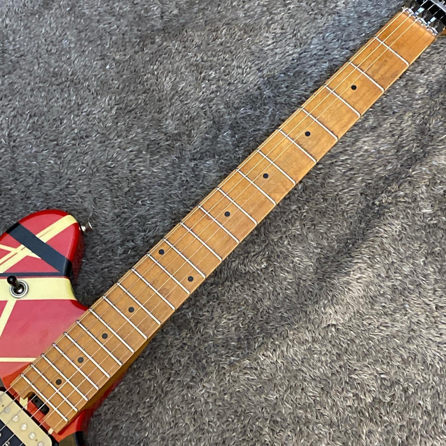PEAVEY | ピービー 楽器 EVH Wolfgang Special Red Stripe【尾張小牧店】