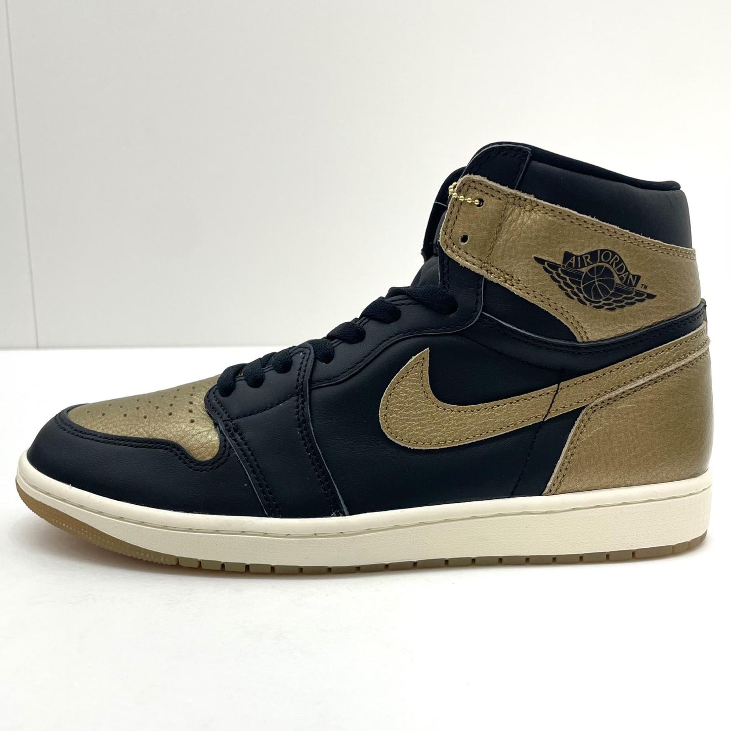 【中古】NIKE | ナイキ AIR JORDAN 1 RETRO HIGH OG "Black and Gold"/エアジョーダン1 レトロ ハイ OG "ブラック アンド ゴールド"　スニーカー 靴　DZ5485-071 ゴールド×ブラック 28.5cm【尾張小牧店】