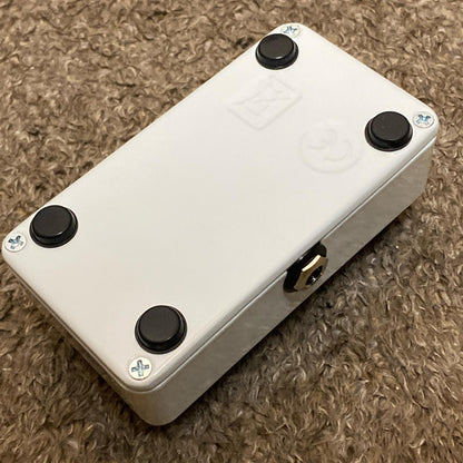【新品】 Electro-Harmonix | エレクトロハーモニクス 楽器 FLATIRON FUZZ【尾張小牧店】