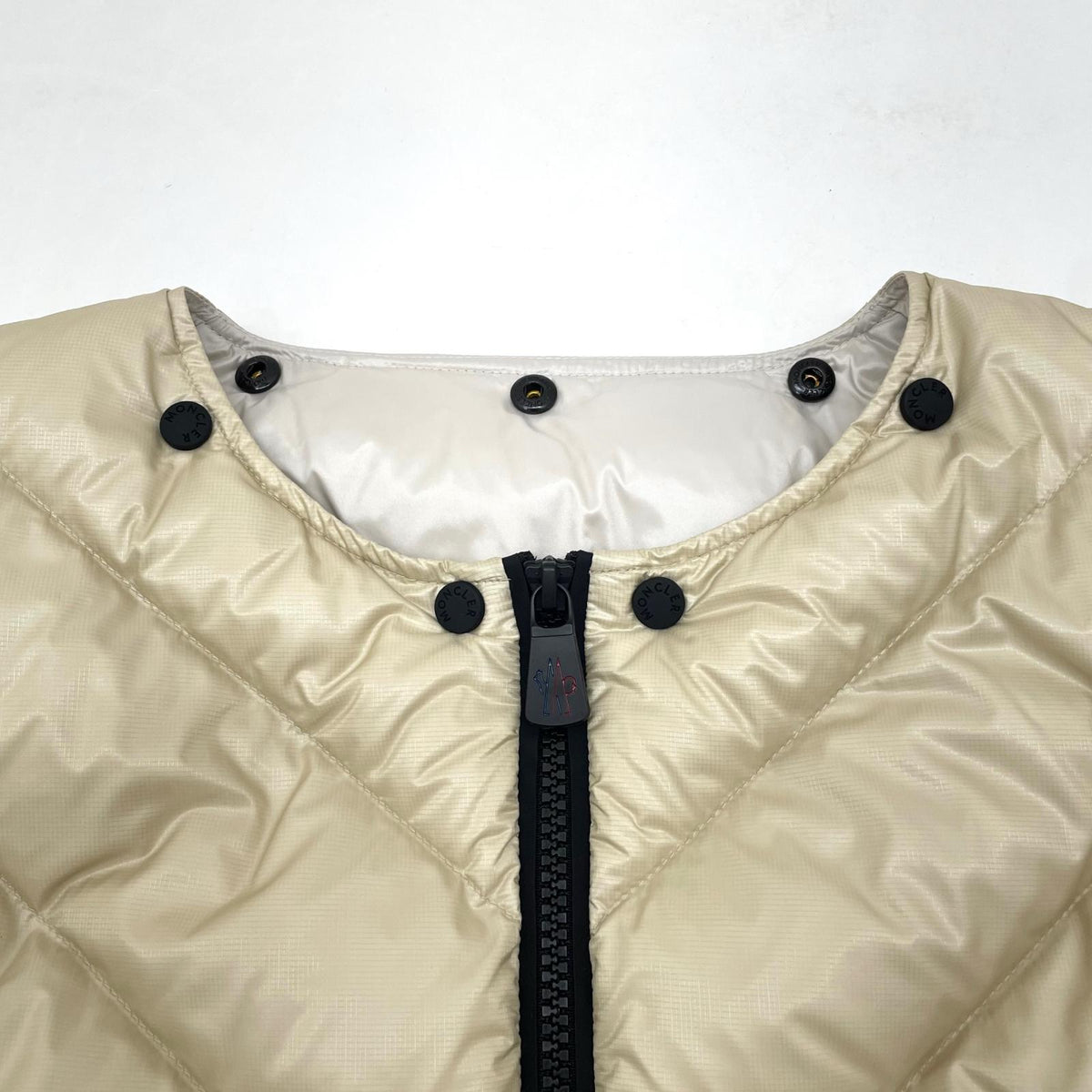 【中古】MONCLER | モンクレール カーディガン ホワイト サイズ：XS【尾張小牧店】