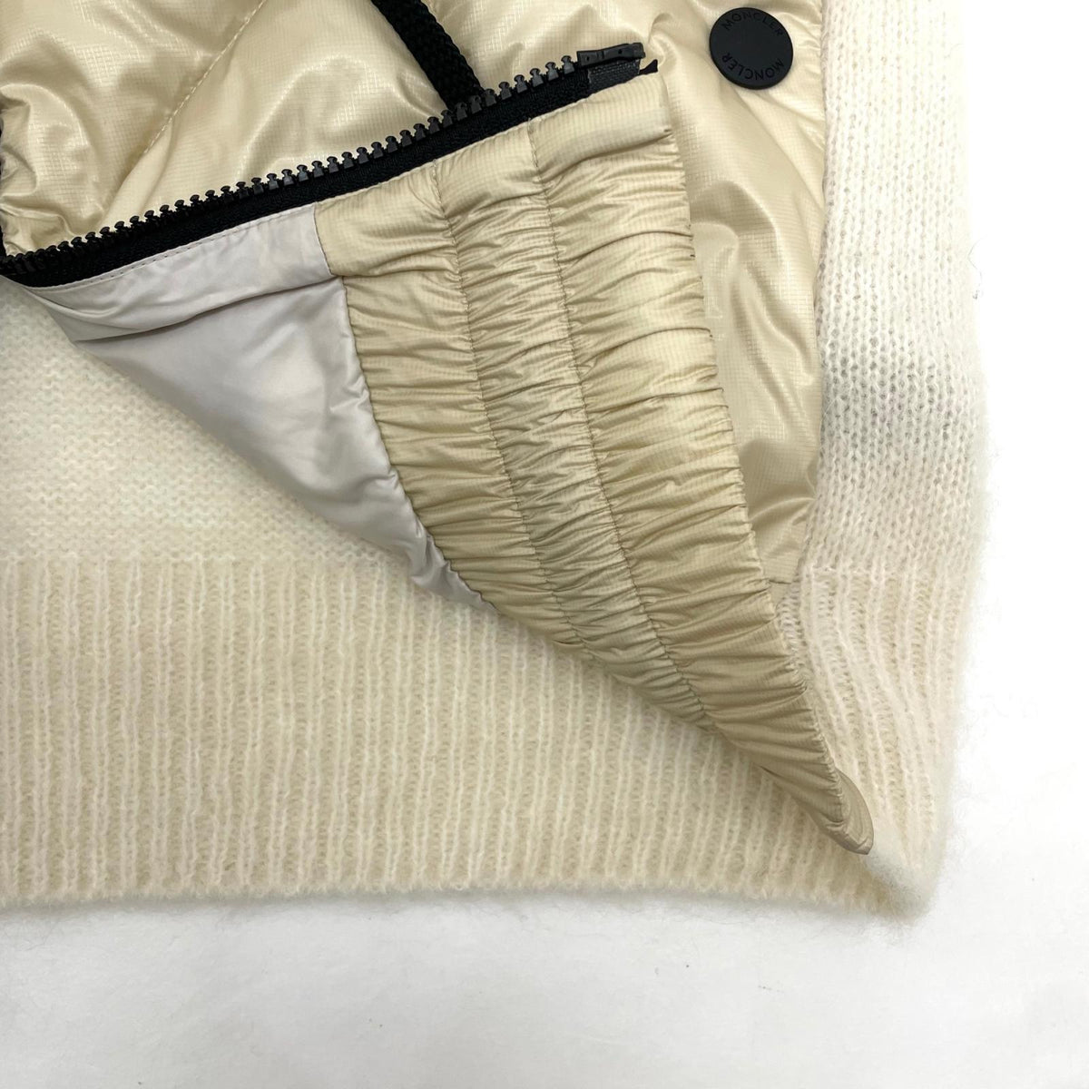 【中古】MONCLER | モンクレール カーディガン ホワイト サイズ：XS【尾張小牧店】
