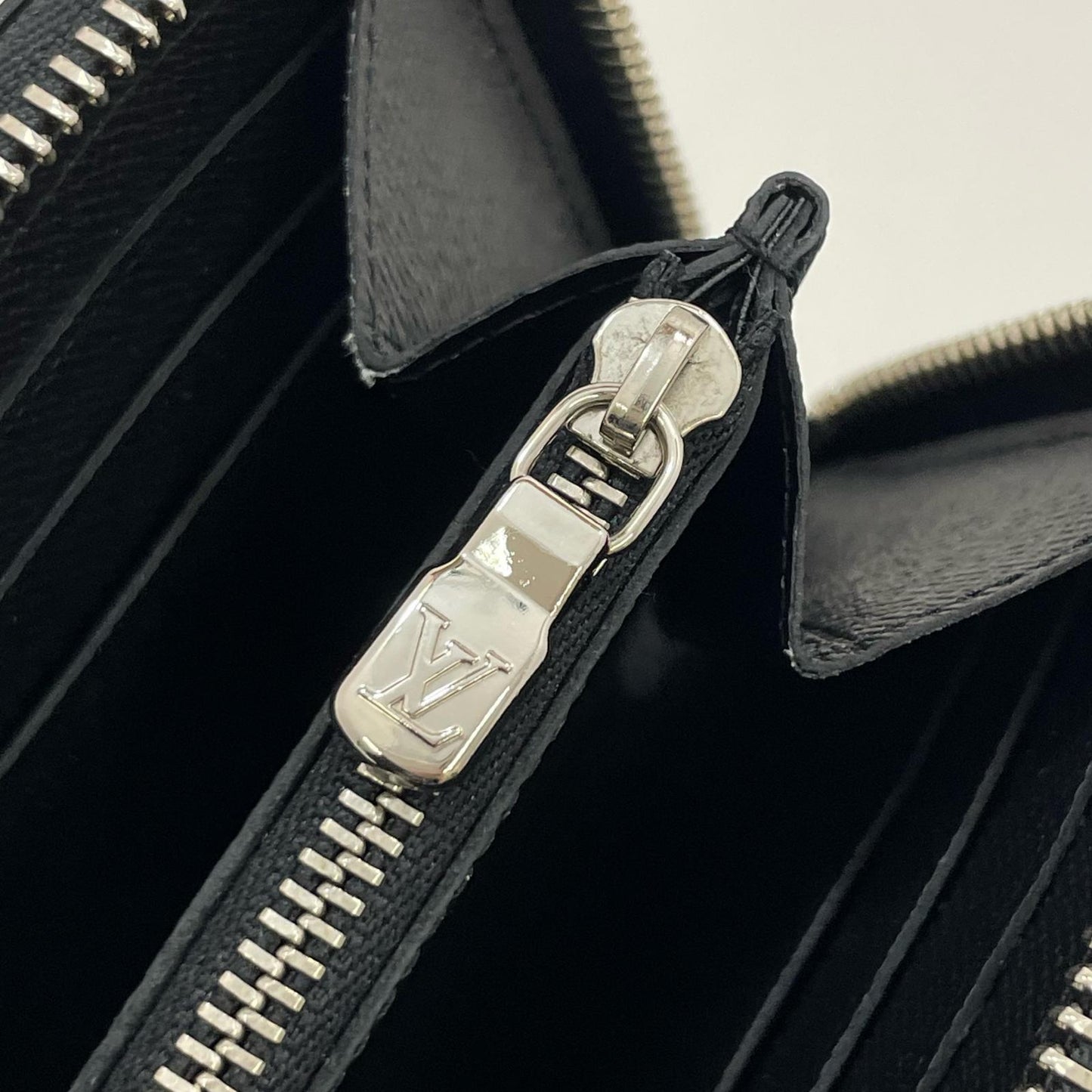 LOUIS VUITTON | ルイ・ヴィトン 長財布 ブラック【尾張小牧店】