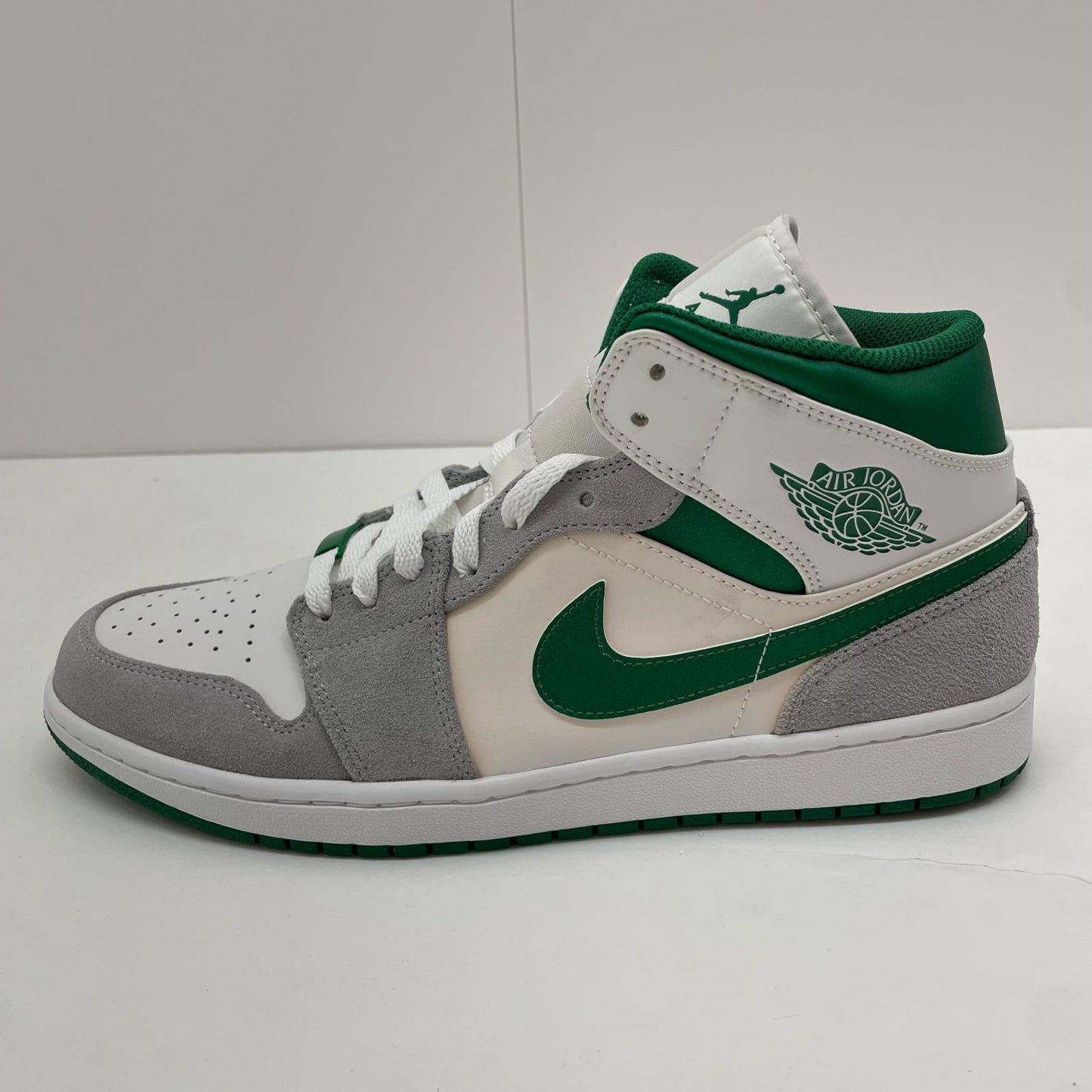 NIKE | ナイキ Air Jordan 1 Mid スニーカー DC7294-103 グリーン 30cm